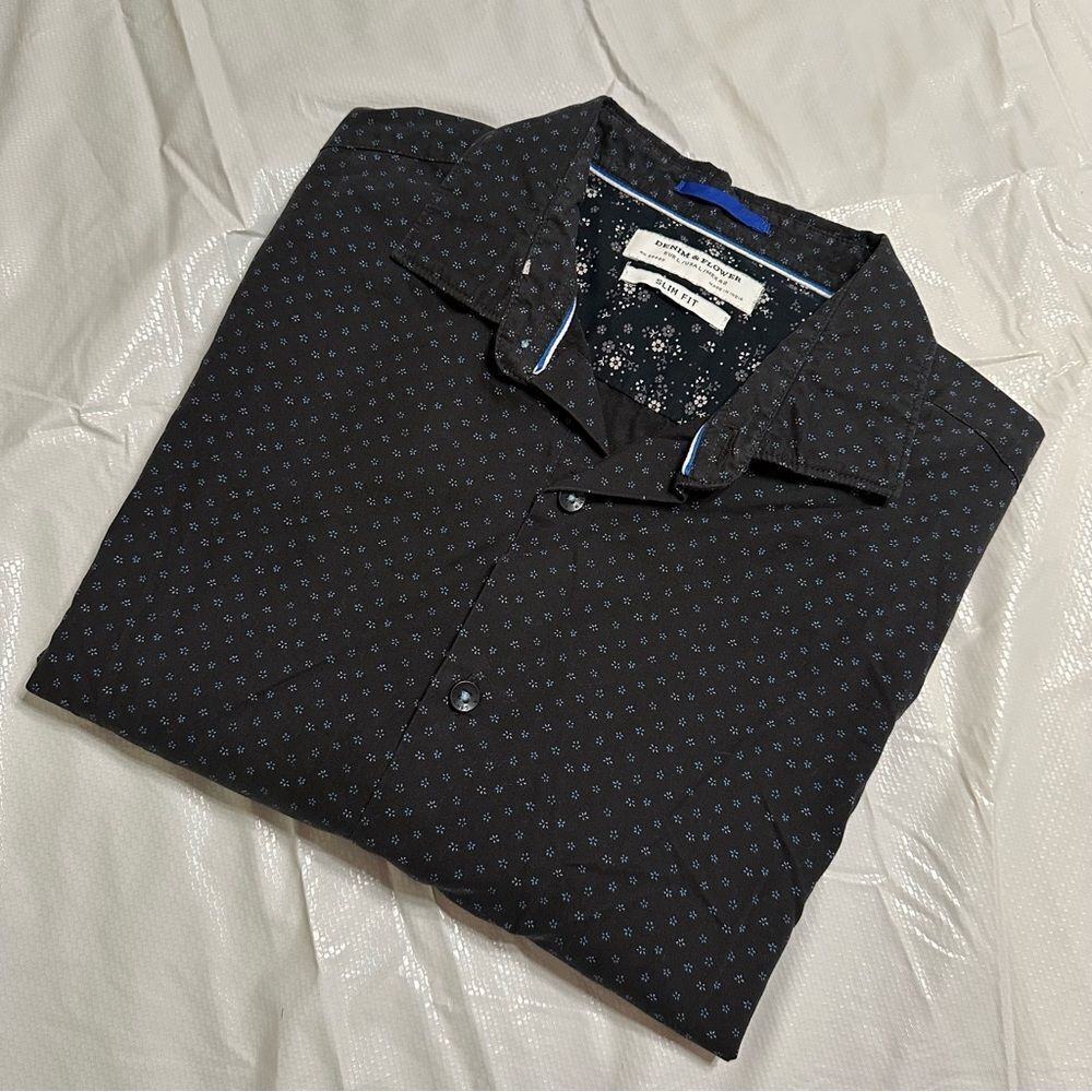 Denim and Flower Slim Fit Black and Blue Flowered Short Sleeve Shirt Size L